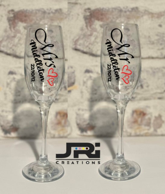 Vinyl Flute / Champagne Glass Mr & Mrs Style 2